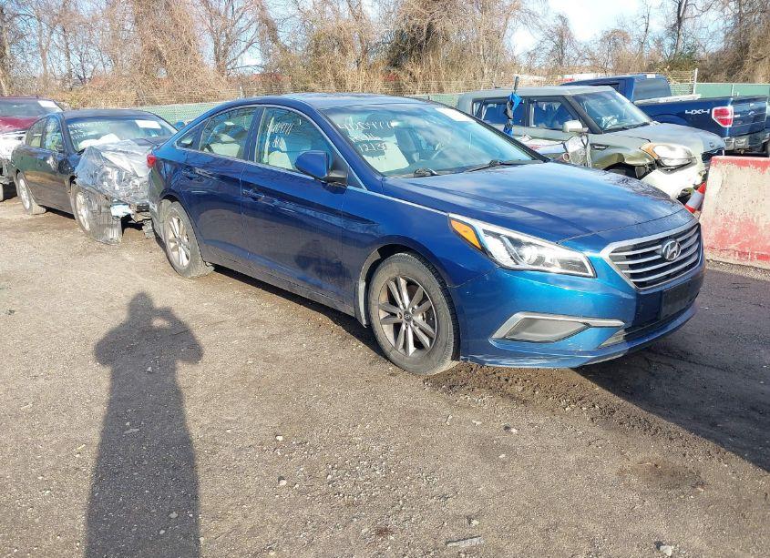 2016 Hyundai Sonata SE (VIN 5NPE24AF0GH292322) main photo