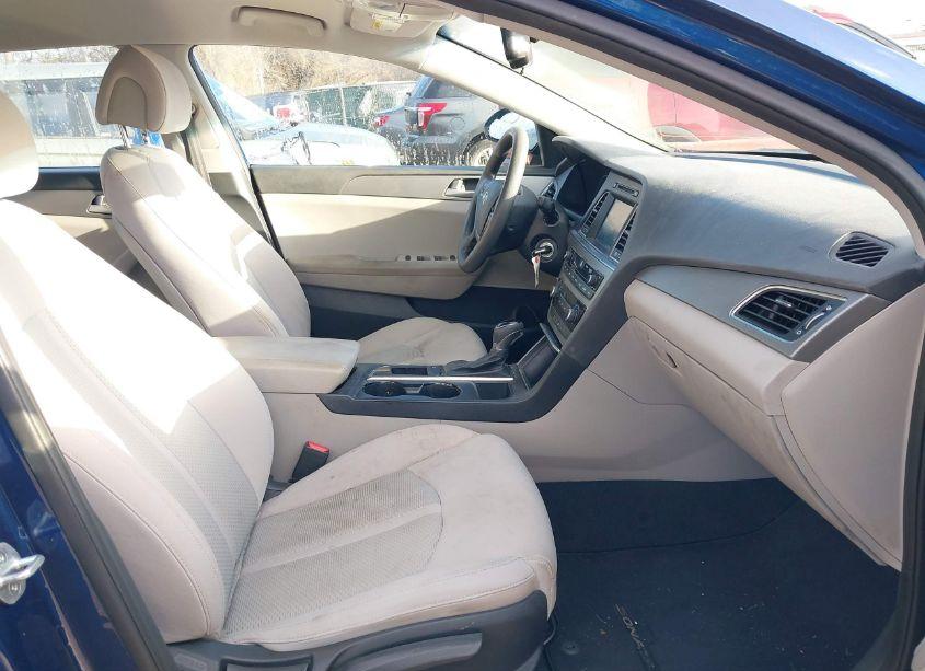 Photo 5 of 2016 Hyundai Sonata SE (VIN 5NPE24AF0GH292322)
