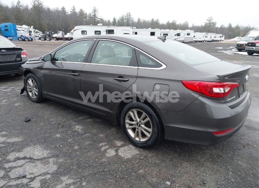 Photo 3 of 2016 Hyundai Sonata SE (VIN 5NPE24AF0GH295690)