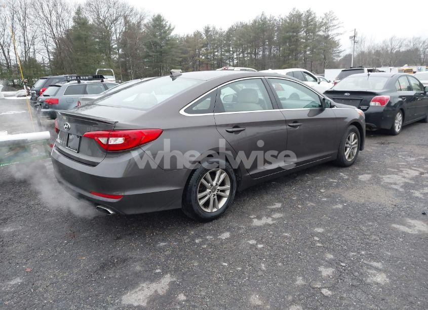 Photo 4 of 2016 Hyundai Sonata SE (VIN 5NPE24AF0GH295690)