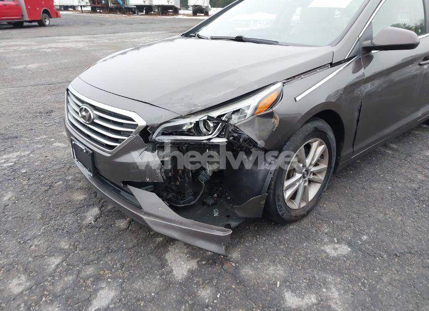 Photo 6 of 2016 Hyundai Sonata SE (VIN 5NPE24AF0GH295690)