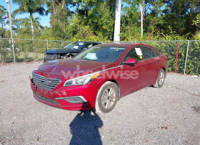 Photo 2 of 2016 Hyundai Sonata SE (VIN 5NPE24AF0GH297312)