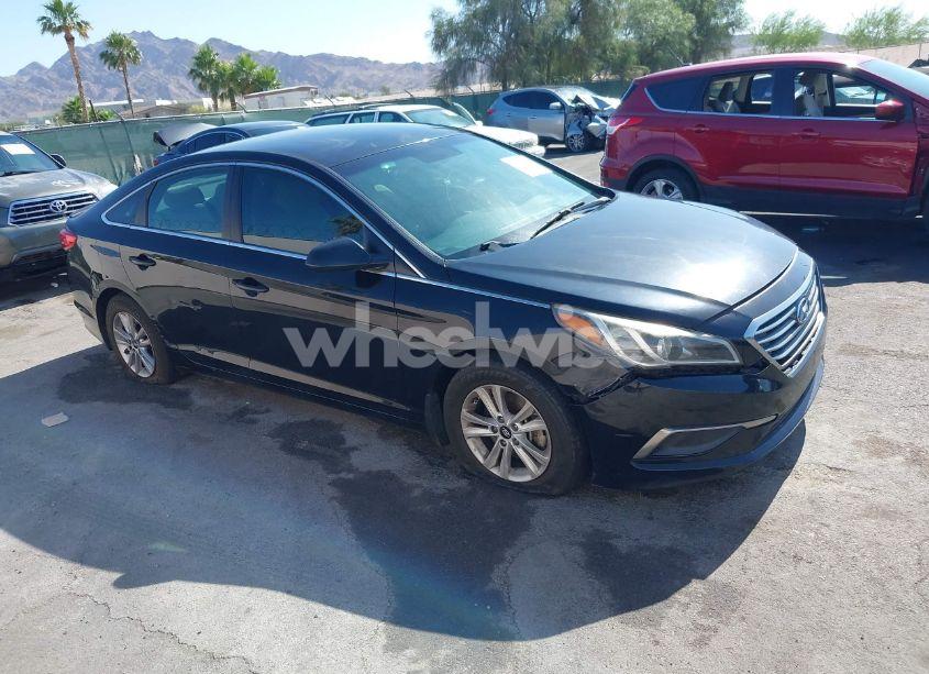 2016 Hyundai Sonata SE (VIN 5NPE24AF0GH305666) main photo