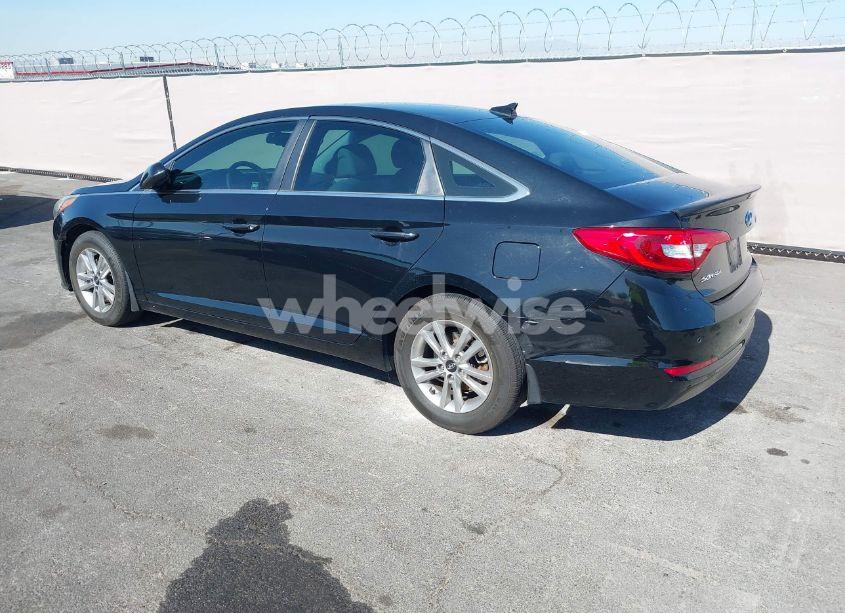 Photo 3 of 2016 Hyundai Sonata SE (VIN 5NPE24AF0GH305666)