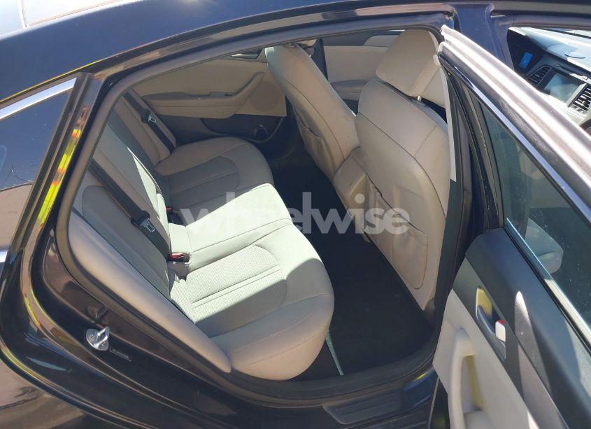 Photo 8 of 2016 Hyundai Sonata SE (VIN 5NPE24AF0GH305666)