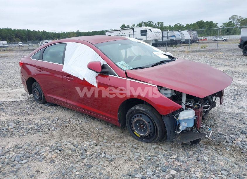 2016 Hyundai Sonata SE (VIN 5NPE24AF0GH311502) main photo