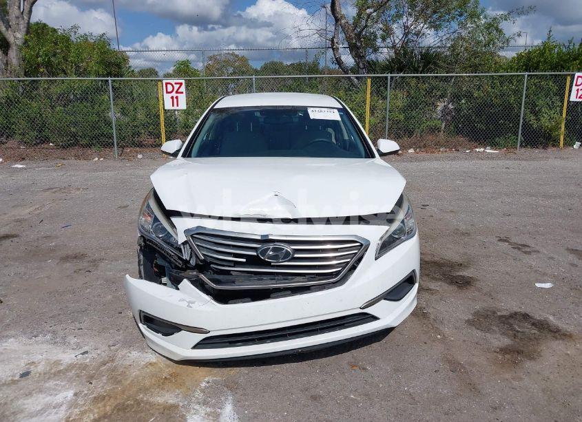 Photo 12 of 2016 Hyundai Sonata SE (VIN 5NPE24AF0GH320555)