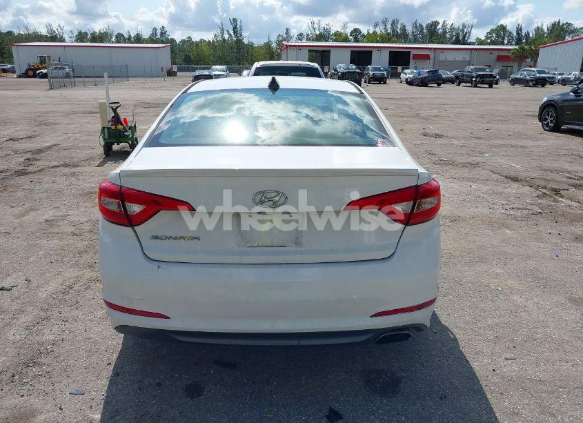 Photo 16 of 2016 Hyundai Sonata SE (VIN 5NPE24AF0GH320555)