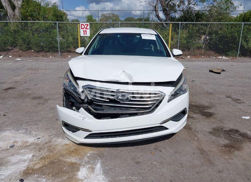 Photo 6 of 2016 Hyundai Sonata SE (VIN 5NPE24AF0GH320555)