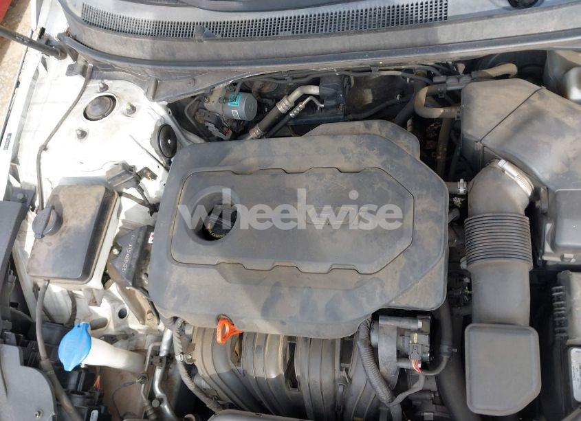 Photo 10 of 2016 Hyundai Sonata SE (VIN 5NPE24AF0GH321088)
