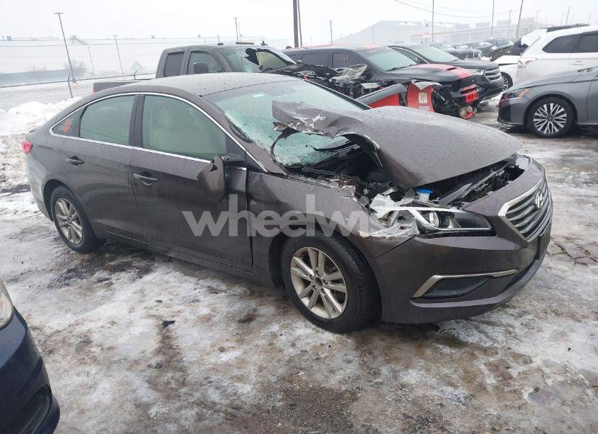 2016 Hyundai Sonata SE (VIN 5NPE24AF0GH324444) main photo