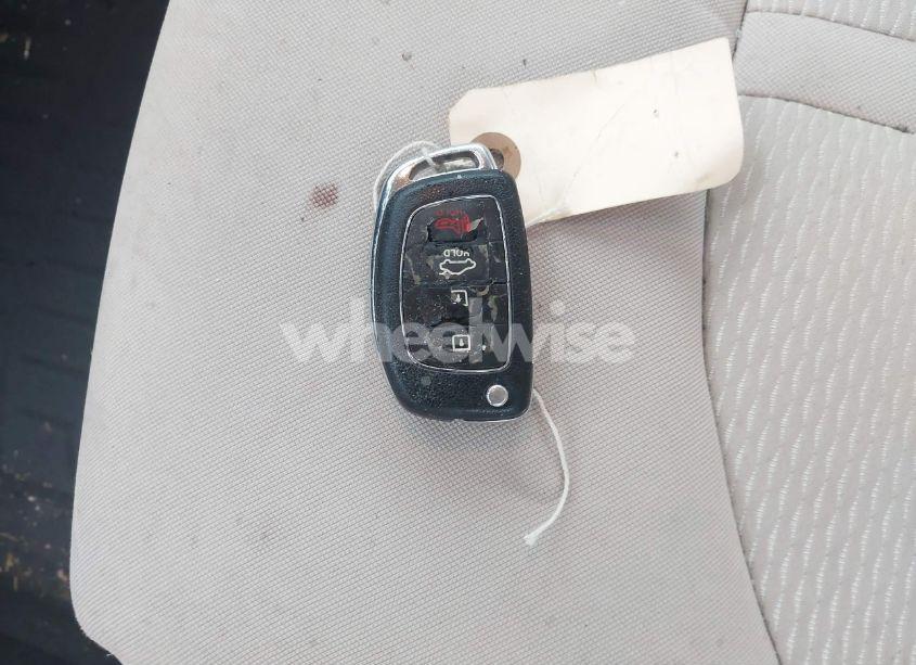 Photo 11 of 2016 Hyundai Sonata SE (VIN 5NPE24AF0GH324444)