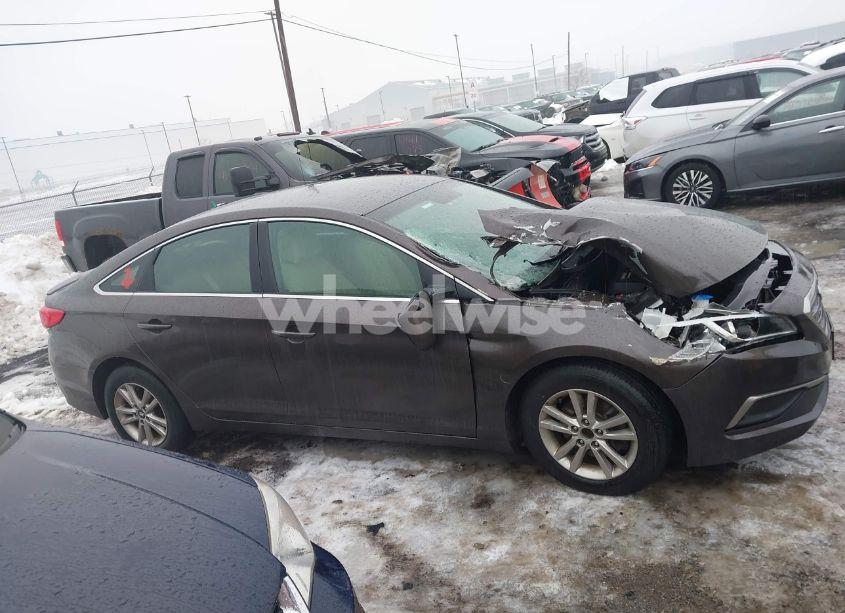 Photo 13 of 2016 Hyundai Sonata SE (VIN 5NPE24AF0GH324444)