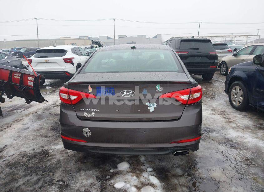Photo 16 of 2016 Hyundai Sonata SE (VIN 5NPE24AF0GH324444)