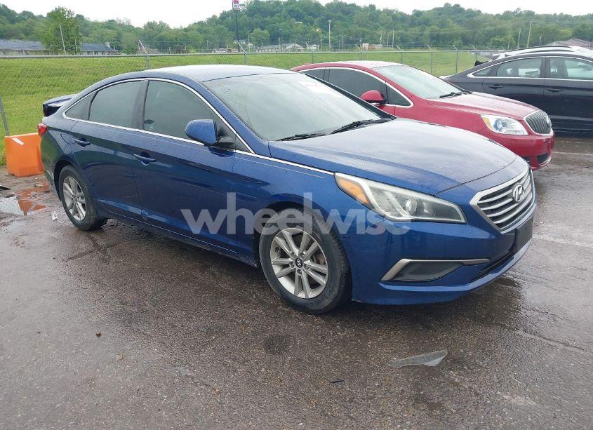 2016 Hyundai Sonata SE (VIN 5NPE24AF0GH325822) main photo