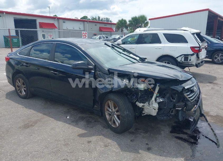 2016 Hyundai Sonata SE (VIN 5NPE24AF0GH350560) main photo