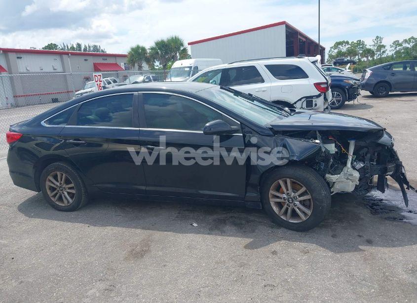 Photo 13 of 2016 Hyundai Sonata SE (VIN 5NPE24AF0GH350560)