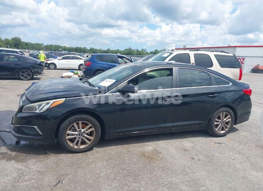 Photo 14 of 2016 Hyundai Sonata SE (VIN 5NPE24AF0GH350560)