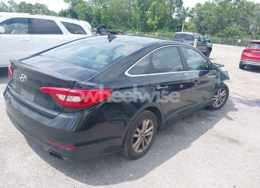 Photo 4 of 2016 Hyundai Sonata SE (VIN 5NPE24AF0GH350560)