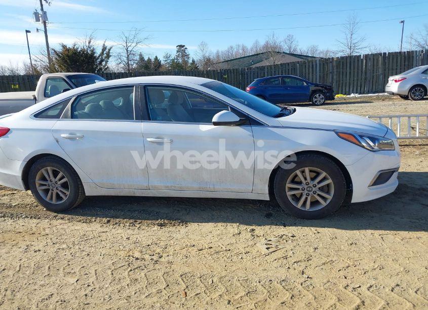 Photo 14 of 2016 Hyundai Sonata SE (VIN 5NPE24AF0GH358514)
