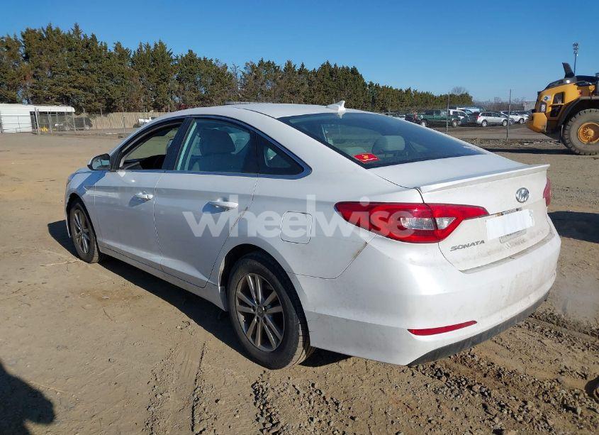Photo 3 of 2016 Hyundai Sonata SE (VIN 5NPE24AF0GH358514)