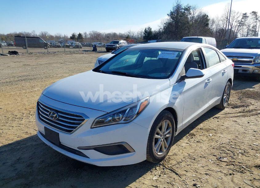 Photo 6 of 2016 Hyundai Sonata SE (VIN 5NPE24AF0GH358514)