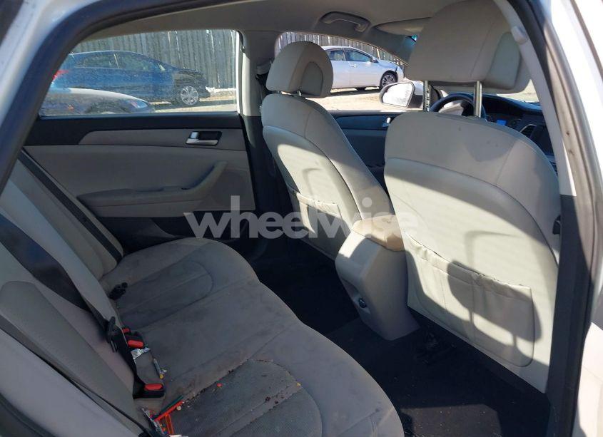 Photo 8 of 2016 Hyundai Sonata SE (VIN 5NPE24AF0GH358514)