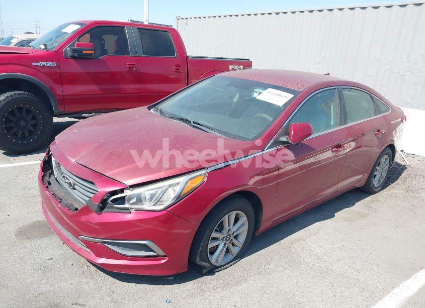 Photo 2 of 2016 Hyundai Sonata SE (VIN 5NPE24AF0GH359128)