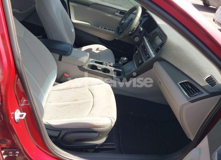 Photo 5 of 2016 Hyundai Sonata SE (VIN 5NPE24AF0GH359128)