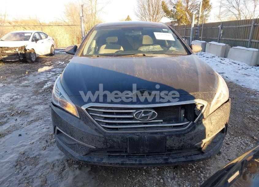 Photo 12 of 2016 Hyundai Sonata SE (VIN 5NPE24AF0GH369304)