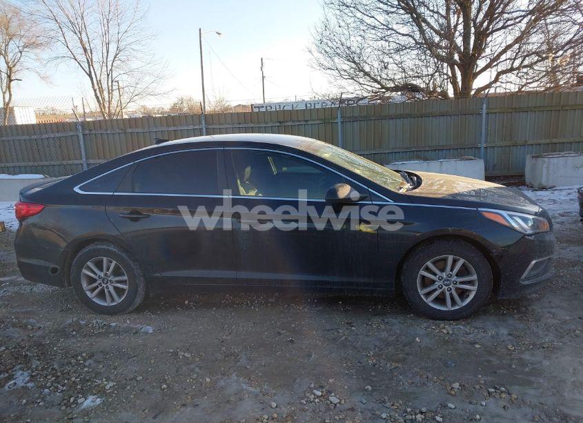 Photo 13 of 2016 Hyundai Sonata SE (VIN 5NPE24AF0GH369304)