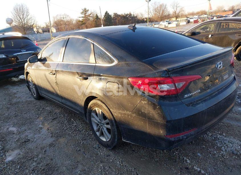 Photo 3 of 2016 Hyundai Sonata SE (VIN 5NPE24AF0GH369304)