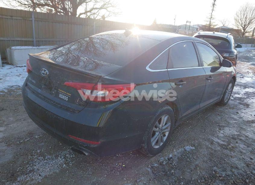Photo 4 of 2016 Hyundai Sonata SE (VIN 5NPE24AF0GH369304)