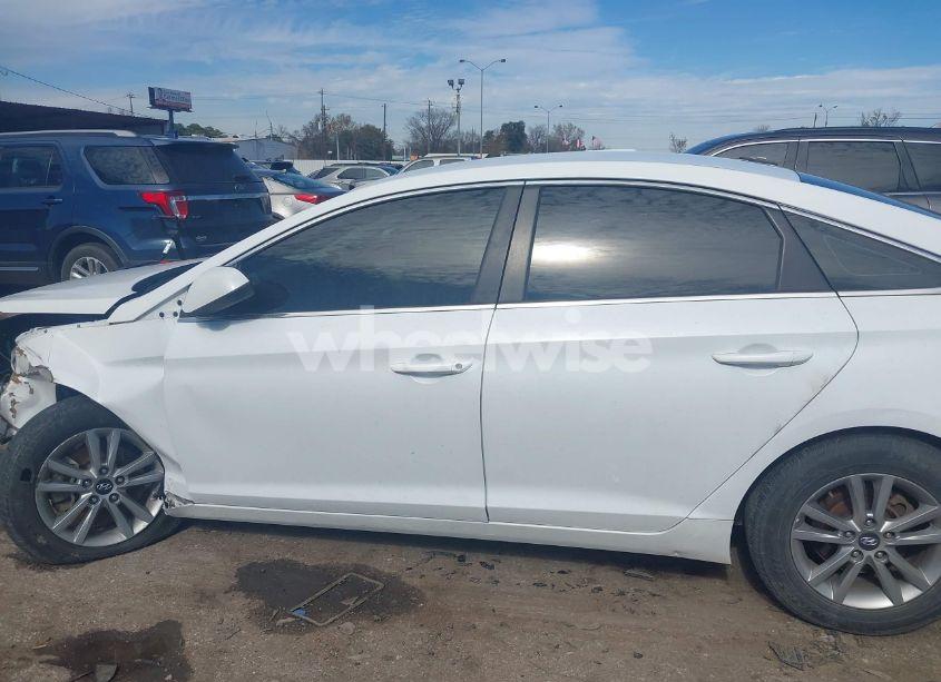 Photo 15 of 2016 Hyundai Sonata SE (VIN 5NPE24AF0GH376415)