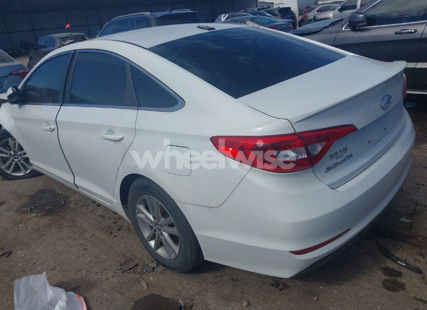 Photo 3 of 2016 Hyundai Sonata SE (VIN 5NPE24AF0GH376415)