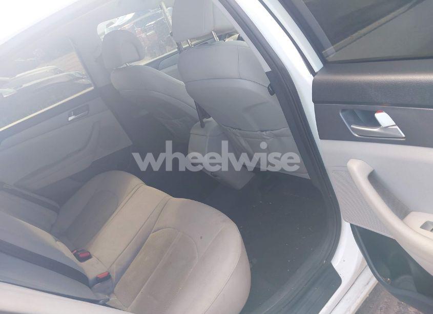 Photo 8 of 2016 Hyundai Sonata SE (VIN 5NPE24AF0GH376415)