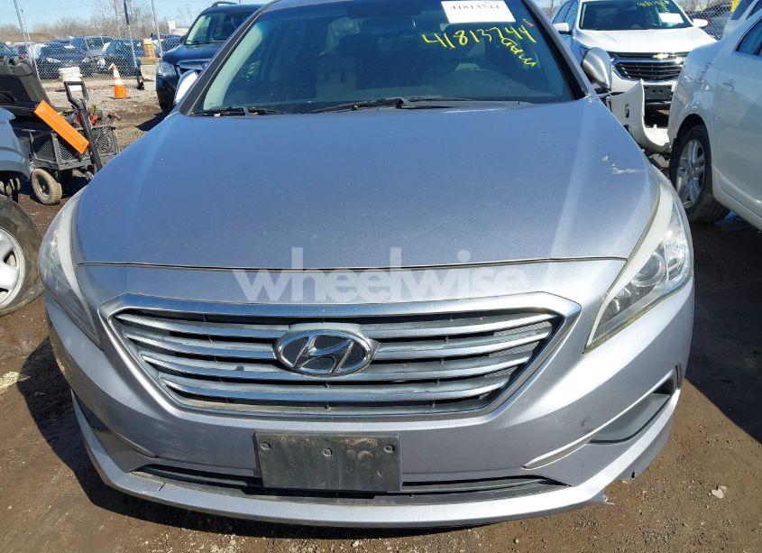 Photo 12 of 2016 Hyundai Sonata SE (VIN 5NPE24AF0GH386233)