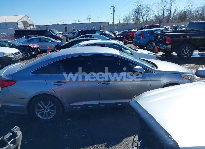 Photo 13 of 2016 Hyundai Sonata SE (VIN 5NPE24AF0GH386233)