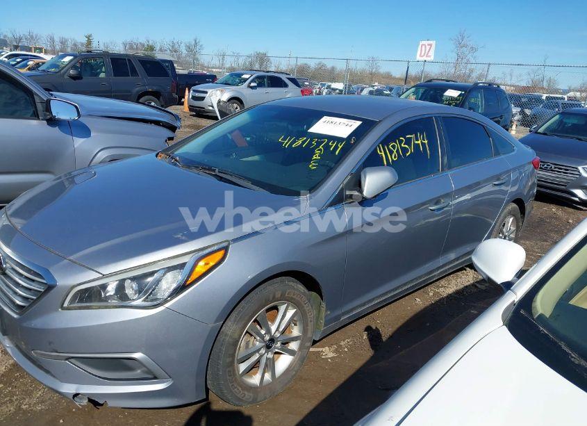 Photo 14 of 2016 Hyundai Sonata SE (VIN 5NPE24AF0GH386233)