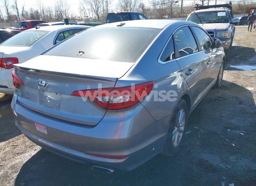 Photo 4 of 2016 Hyundai Sonata SE (VIN 5NPE24AF0GH386233)