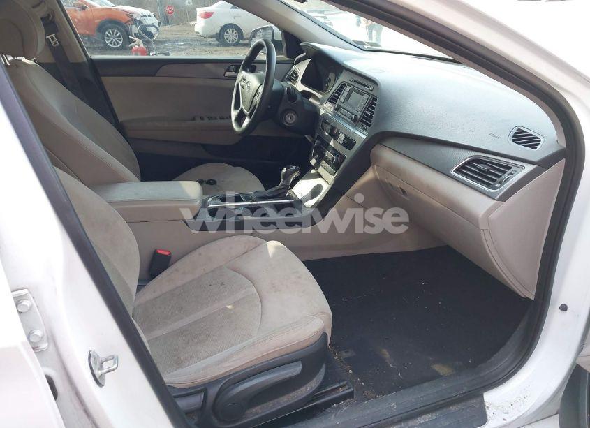 Photo 5 of 2016 Hyundai Sonata (VIN 5NPE24AF0GH408344)