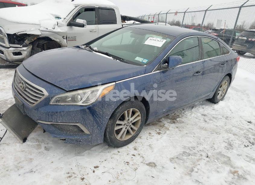 Photo 2 of 2016 Hyundai Sonata (VIN 5NPE24AF0GH410420)