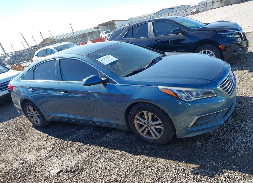 Photo 13 of 2016 Hyundai Sonata SE (VIN 5NPE24AF0GH417352)