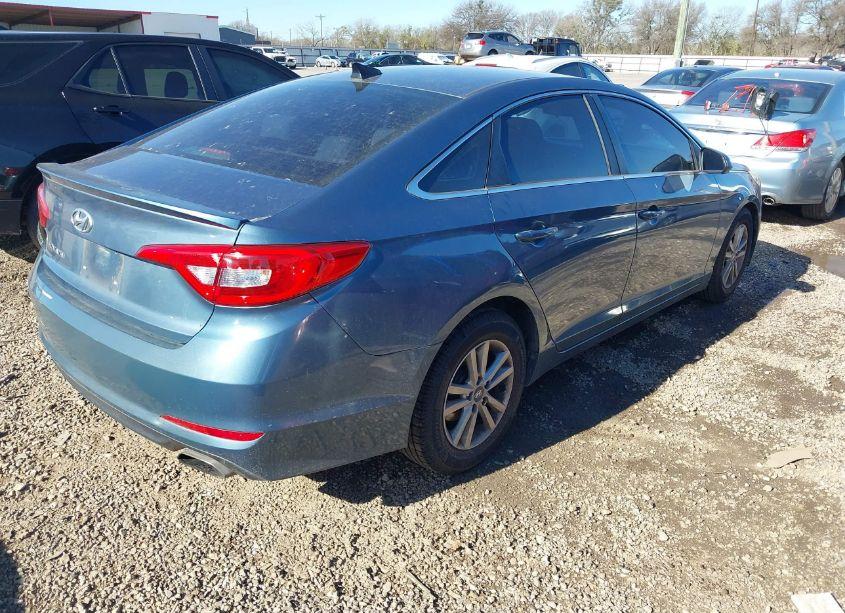 Photo 4 of 2016 Hyundai Sonata SE (VIN 5NPE24AF0GH417352)