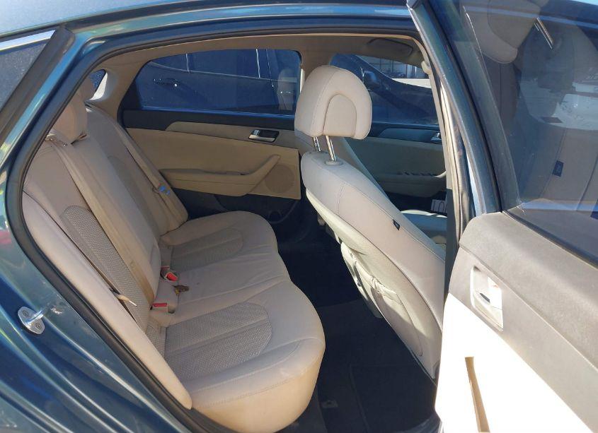 Photo 8 of 2016 Hyundai Sonata SE (VIN 5NPE24AF0GH417352)