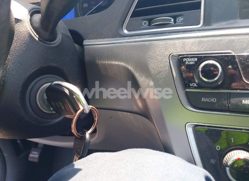 Photo 11 of 2016 Hyundai Sonata SE (VIN 5NPE24AF0GH426827)