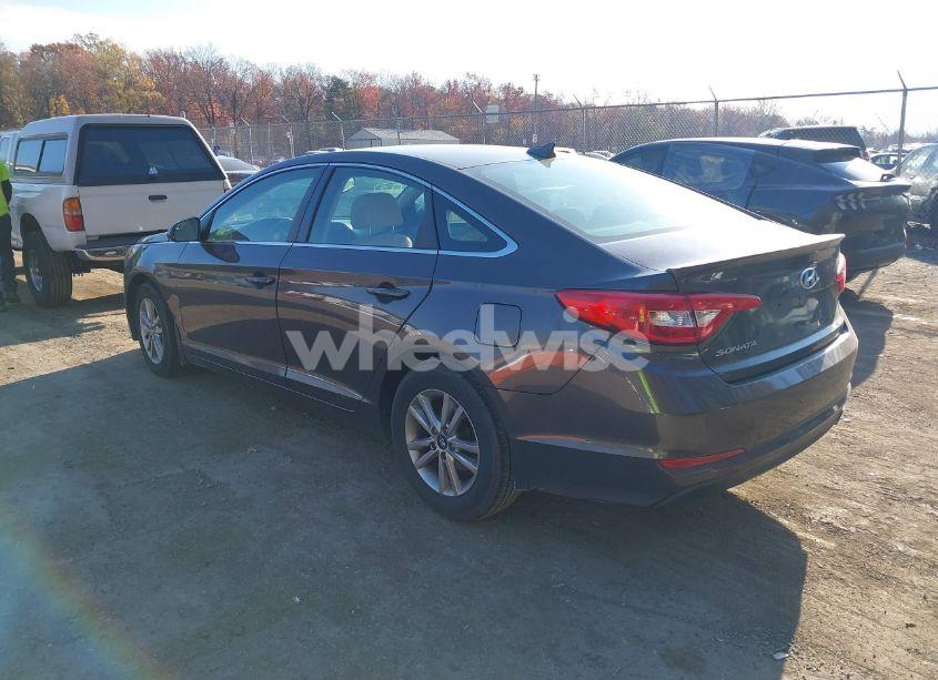 Photo 3 of 2016 Hyundai Sonata SE (VIN 5NPE24AF0GH435317)