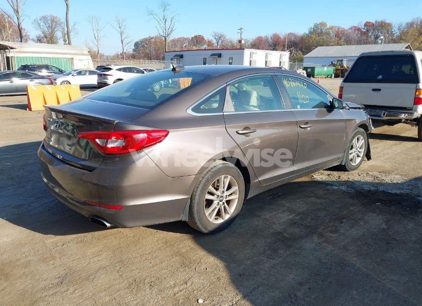 Photo 4 of 2016 Hyundai Sonata SE (VIN 5NPE24AF0GH435317)