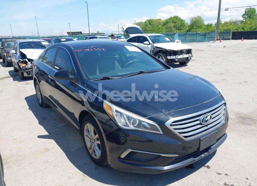 2017 Hyundai Sonata SE (VIN 5NPE24AF0HH445024) main photo