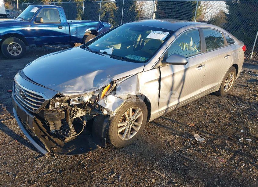 Photo 2 of 2017 Hyundai Sonata N/A (VIN 5NPE24AF0HH447503)